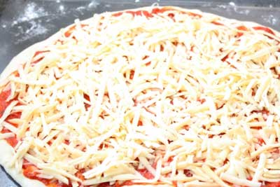 Рецепт пиццы с колбасой, пицца с колбасой