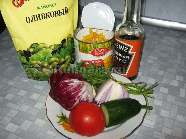салат с консервированной кукурузой - необходимые продукты