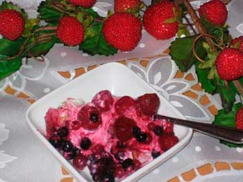 Десерт из ягод