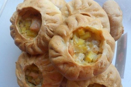 Татарские пирожки с картофелем, мясом и луком