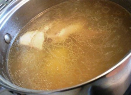Суп с жареной вермишелью